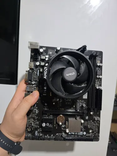 Kit RYZEN 5 5600GT + A520M BIOSTAR
