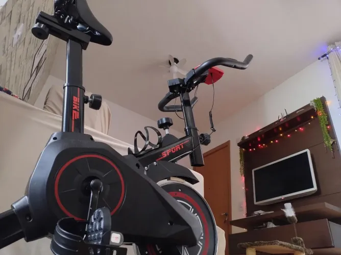 Bicicleta ergométrica nova