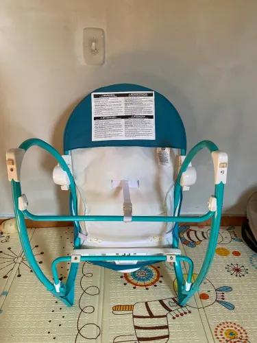 Cadeirinha vibratória para bebê
