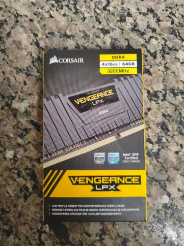 Corsair Memória Vengeance LPX DDR4 64GB 4x16GB 3200MHZ Cl16 (Novo)