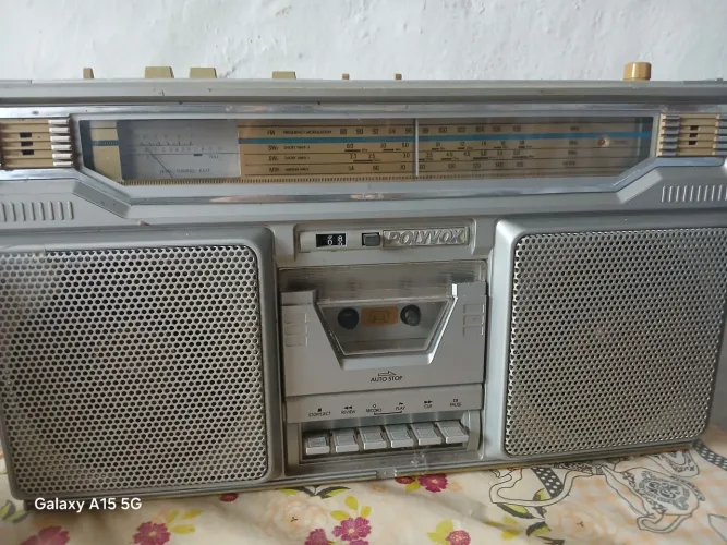 Rádio relíquia polivox 