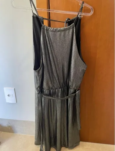 Vestido Curto de Festa - Tamanho P