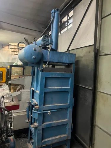 Prensa hidráulica 7.5hp Fardos até 120kg trifásica