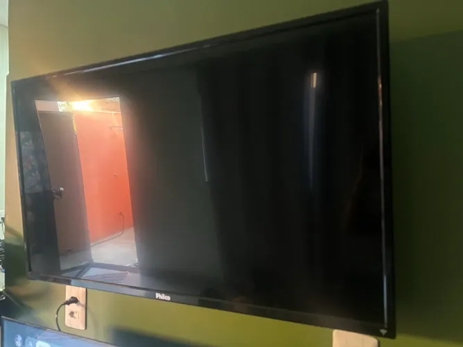 Vendo TV para aproveitar peças