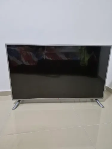 TV LG 42" LED Full HD 42LB5800 - Excelente Estado