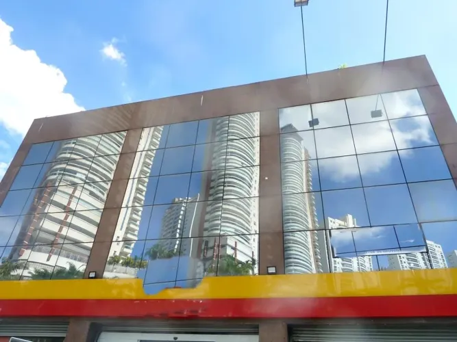 Loja na Rua Nelson Gama de Oliveira, 277  466 m²