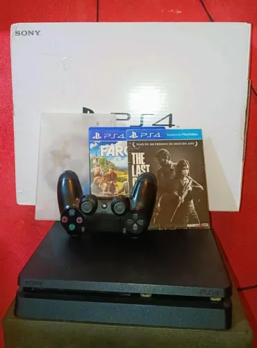 vídeo game ps4 slim