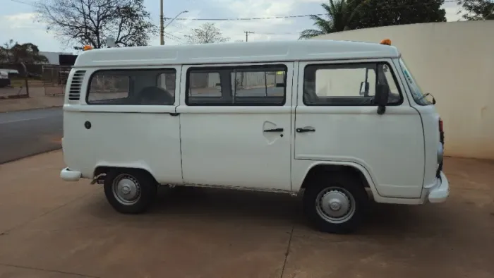 Volkswagen Kombi Lotação 1.4 MI Total Flex 8V 2008