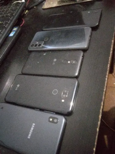 Celulares com defeito