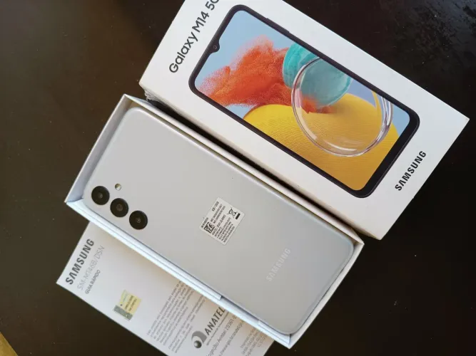Smartphone Samsung Galaxy M14 5g 128gb Bateria 6000 mah Camera 50mp Otimo Estado