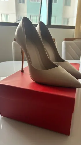 Scarpin Carrano 35
