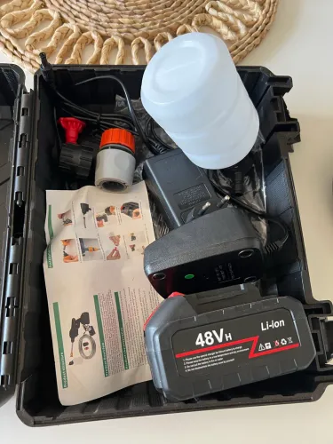 Mini lavadora portátil a bateria com acessórios usada 2x zera