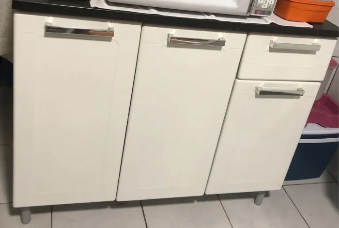 Armário branco completo aço da Itatiaia