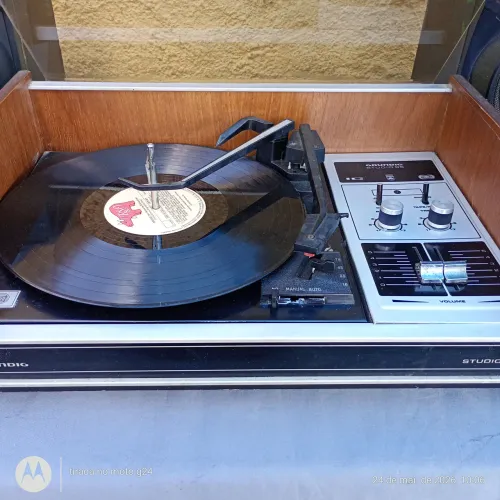 Aparelho de vinil funciona perfeitamente