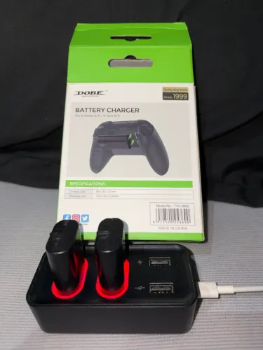 Kit Xbox Series S/X: 2 Controles Originais + Carregador DOBE