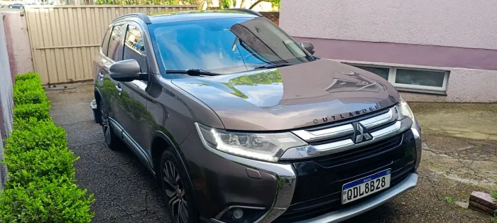 Mitsubishi Outlander 2.2 165cv Diesel Aut. 2016