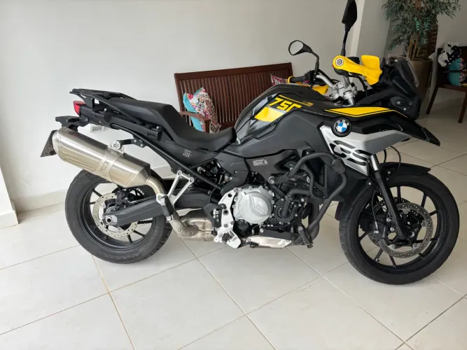 Moto BMW F750 GS 40 anos