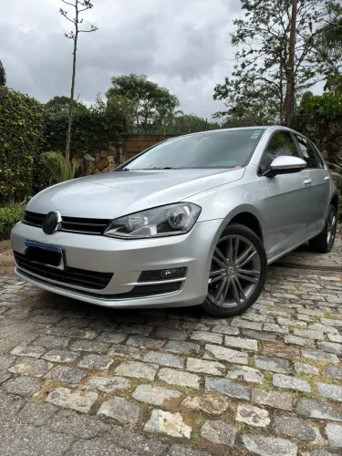 Volkswagen Golf Highline 1.4 TSI Total Flex Aut. 2016