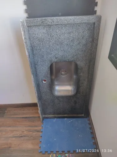 Pia granito + cuba inox + tanque de cerâmica (Celite))