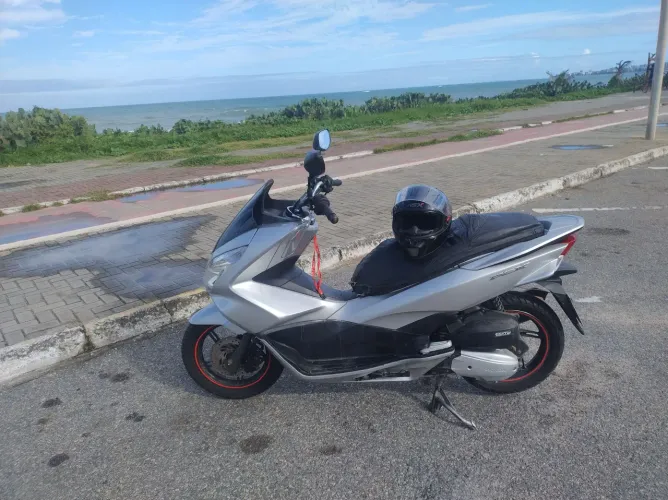 Pcx 2017 emplacada