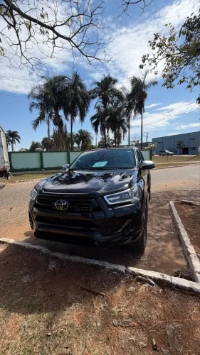 Toyota Hilux CD SRX 4X4 2.8 TDI 16V Diesel Aut. 2023