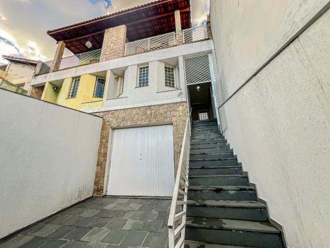 Sobrado para venda em Vila Mazzei com 3 quartos, sendo 1 suíte, 195m²