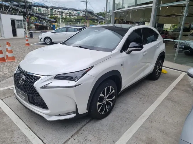 Lexus NX-200T F-sport 2.0 16V 238cv Aut. 2016