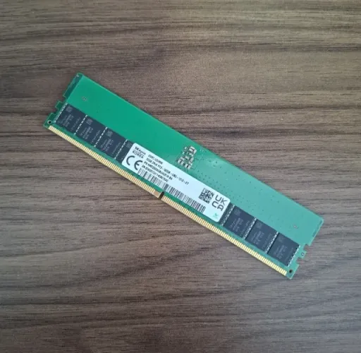 Memória RAM 32GB DDR5 5600MHz SK hynix UDIMM Desktop