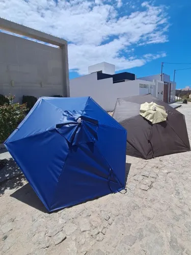 Passo negócio, fabricação de sombreiros.