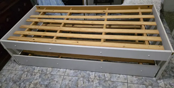 Bicama solteiro em perfeito estado!