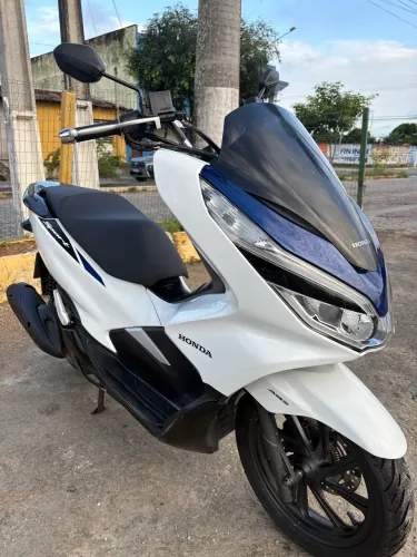 PCX 2022 pneus novos
