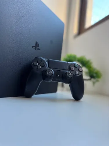 PS4 slim 1TB com controle original