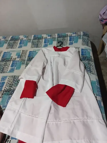 Vendo roupa de coroinha (túnica)