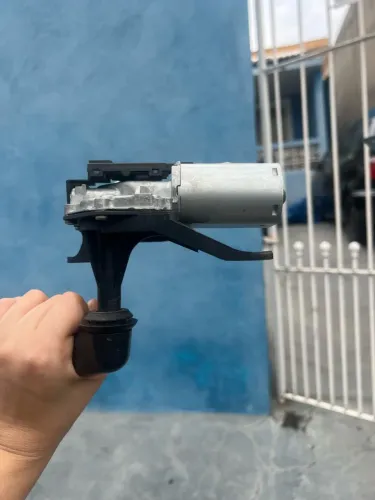Motor limpador traseiro - Celta