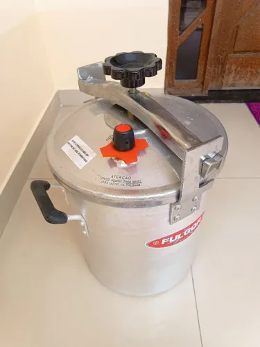 Panela de pressão industrial