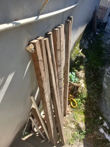 Vende-se madeiras de eucaliptos tratado 8x8