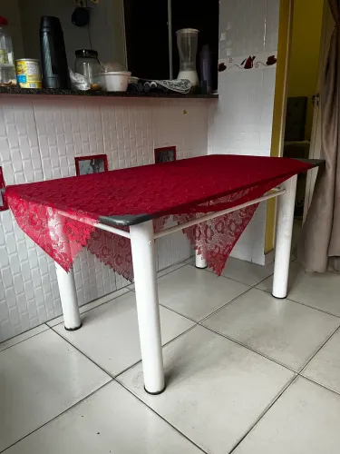 Vende-se mesa de jantar