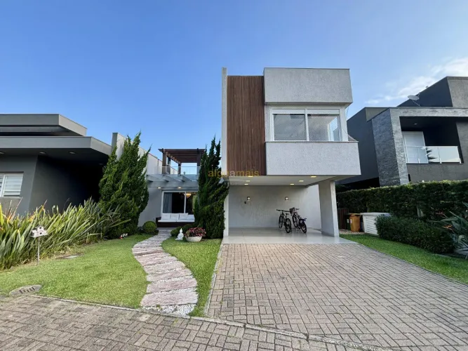 Casa em Condomínio à venda em Xangri-Lá - Condomínio Sea Coast - Mobiliada - Piscina - Qua