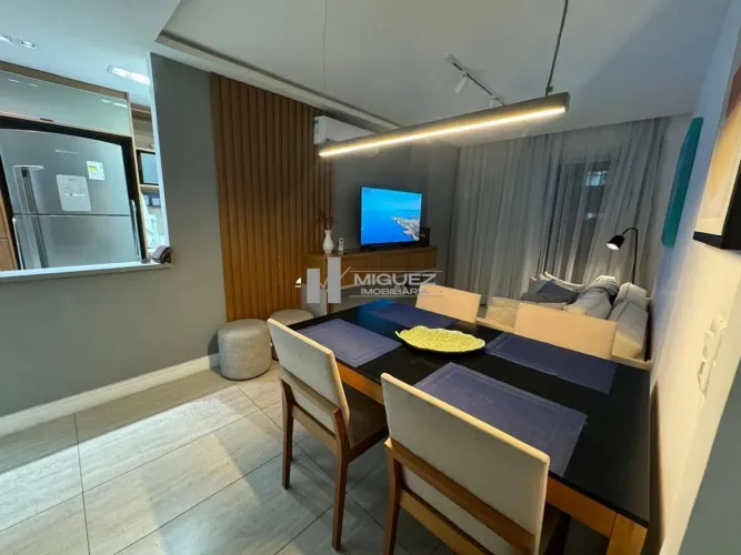 Apartamento a venda. Ipanema na quadra da praia! 2 quartos (1 suíte), varanda com vista ma