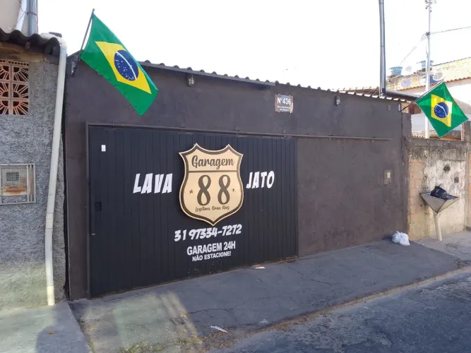 Vendo imóvel com escritura em BH região do Barreiro. 257m² área total. 