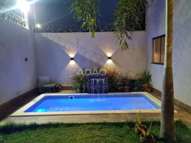 Casa com Piscina