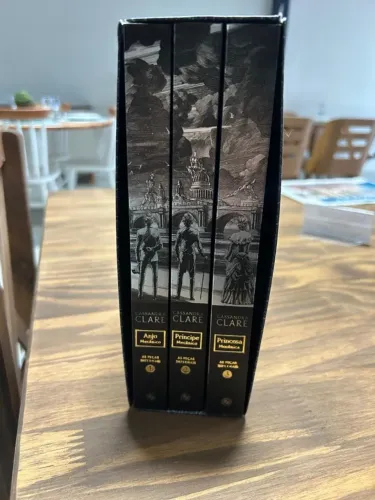 3 Livros Box Coleção As Peças Infernais De Cassandra Clare Edição De Colecionador Editora
