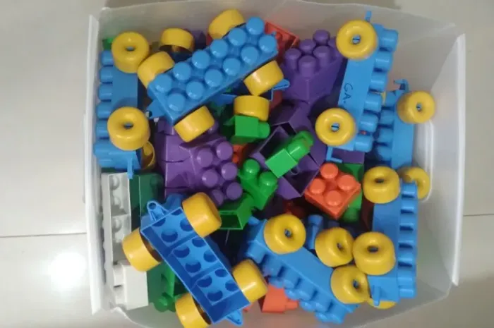 Kit brinquedos Peças de montar Godzilla bonecos outros
