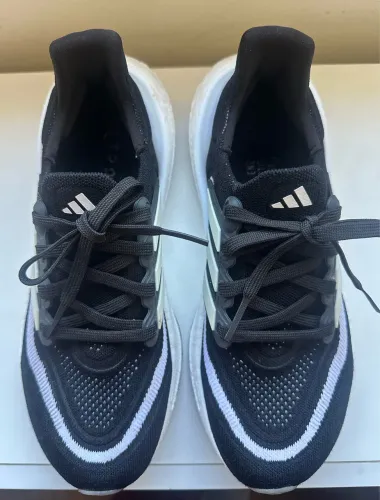 Tênis ultra boost seminovo TAM 36/37
