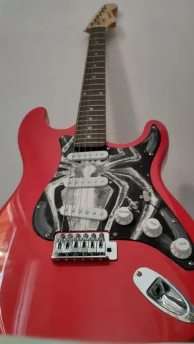 Guitarra usada + pedal de efeitos