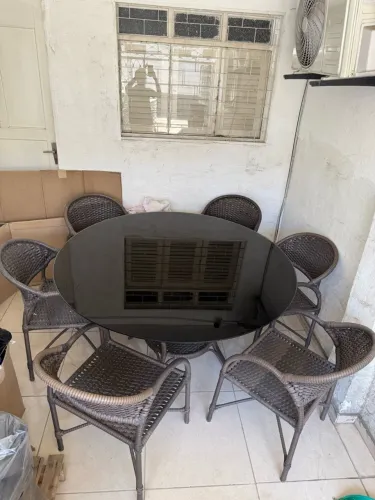 mesa com cadeira