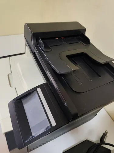 Impressora laser colorida