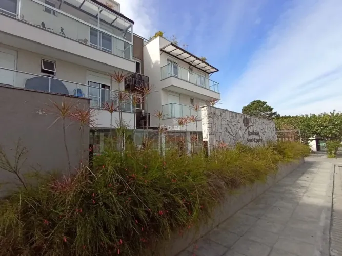 Apartamento para locação com 3 dormitórios no Campeche - Florianópolis