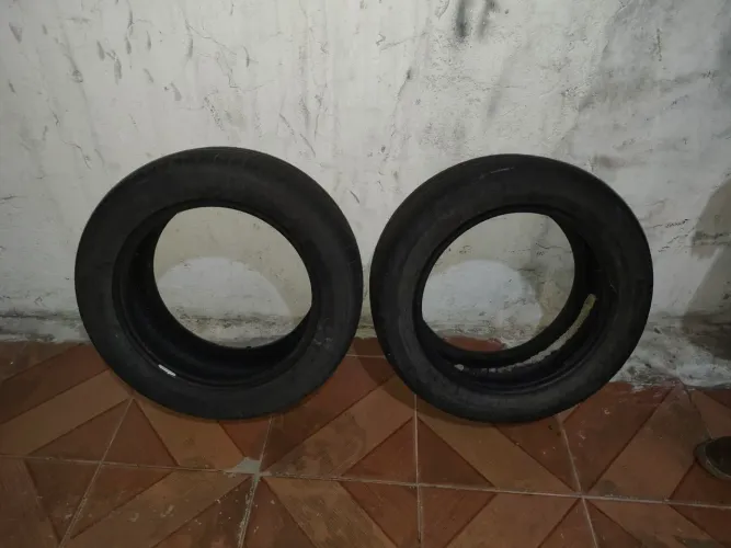 Vende-se pneu meia vida pirelle aro 15