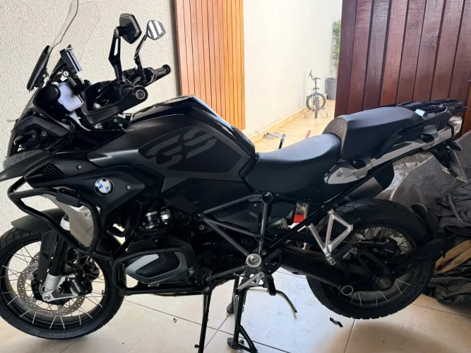 BMW R 1250 GS TRILLE BLACK ano 2024 apenas 9.000 km